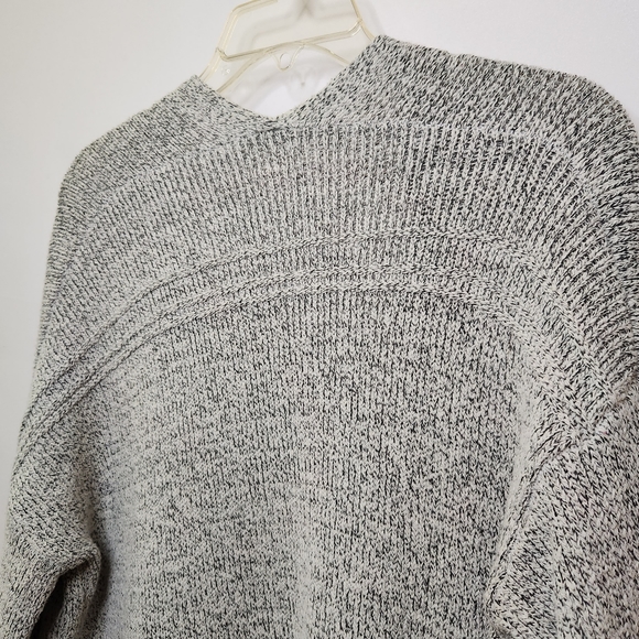 Gray & White Open Front Cardigan with Pockets - Picture 10 of 14